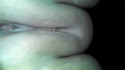 Sexy blonde meisje neukt voor de eerste keer rest