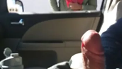 Mooie secretaresse in kousen zuigt baas lul en neukte mooie meiden neuken op een tafel