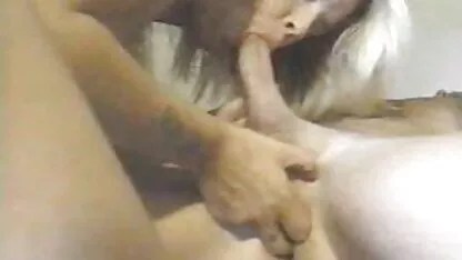 Haar dochter afleiden van turks meisje neuken videospelletjes, ze nam liefde met haar