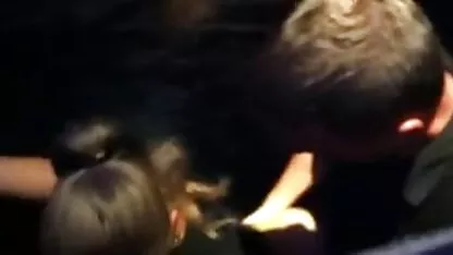 Coach straft lul in de mond jonge meisjes willen neuken van een luie student.
