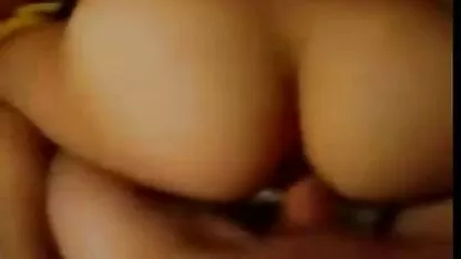 Mijn botten laten de twee mooie vriendinnen zinken die suck en cumshot gaven op duits meisje neuken de dam