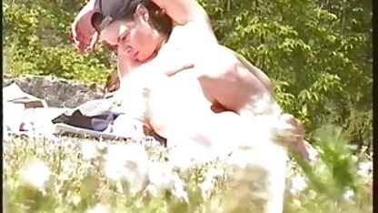 Drie sexy modellen meiden willen neuken met mooie lesbische seks.