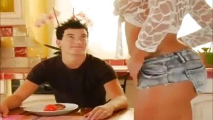 Cliënt neukte blond meisje neuken makelaar.