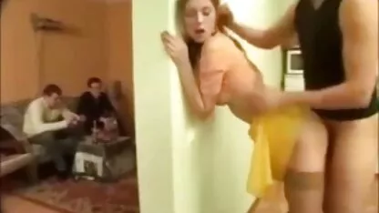 Mulatto slapend meisje neuken lul gezogen en was bijna niet leven zo ' n dorst had невкусной gemolken vriend