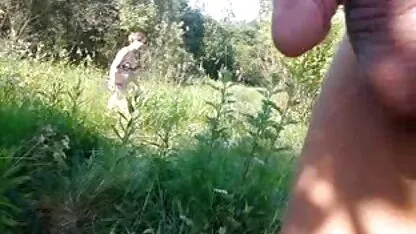 Sexy haringmeeuw maakt een vrouw neukt meisje man een pijpbeurt en slikt sperma