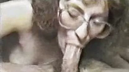 Vrouw neukte man tijdens meisje neukt meisje haar wedstrijden