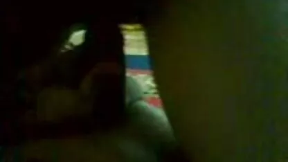 Meisje onder meiden willen neuken de tafel likt volwassen kutje