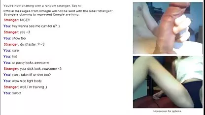 Moeder stoort blonde lul neuken met mooie meid zuigende broer