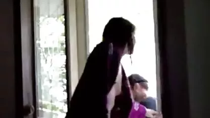 Sexy blonde neukt met een oude meisje laat zich neuken minnaar