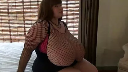 Volwassen blowjobs feliciteert guy mager meisje neuken .